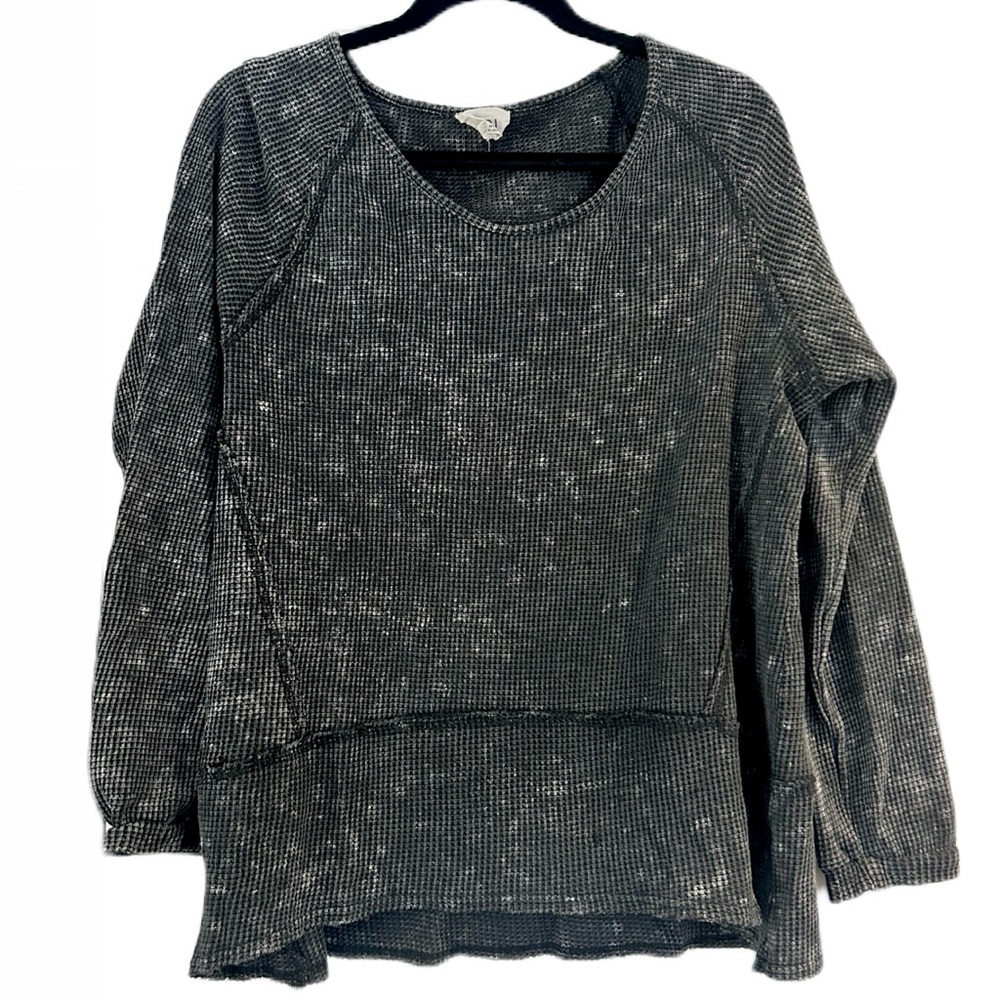 Cozy Long sleeve women’s waffle shirt. Dark grey. Size large